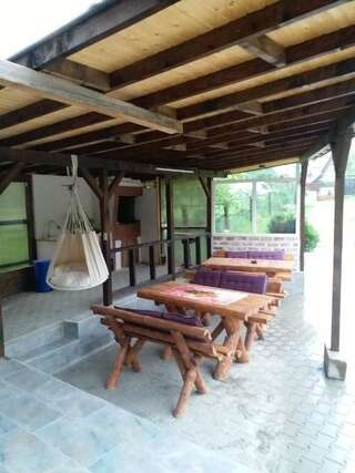 Гостевой дом Casa Tican Бран Номер с кроватью размера «king-size» и видом на горы-20